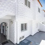 Near The Beach, With Terrace And Wifi شقة