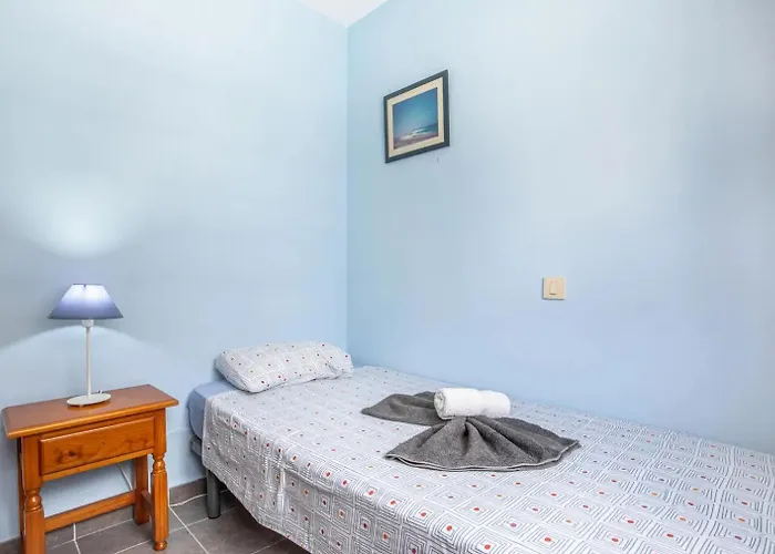 Near The Beach, With Terrace And Wifi Daire