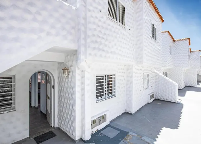 Near The Beach, With Terrace And Wifi Daire