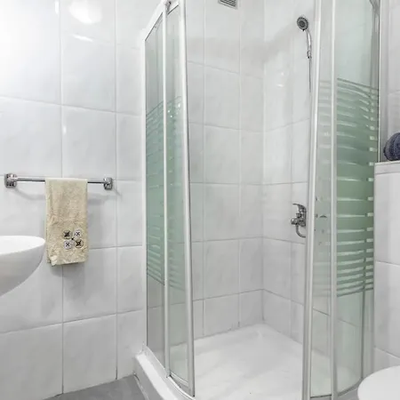 Near The Beach, With Terrace And Wifi דירה *