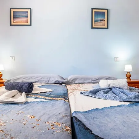 Near The Beach, With Terrace And Wifi